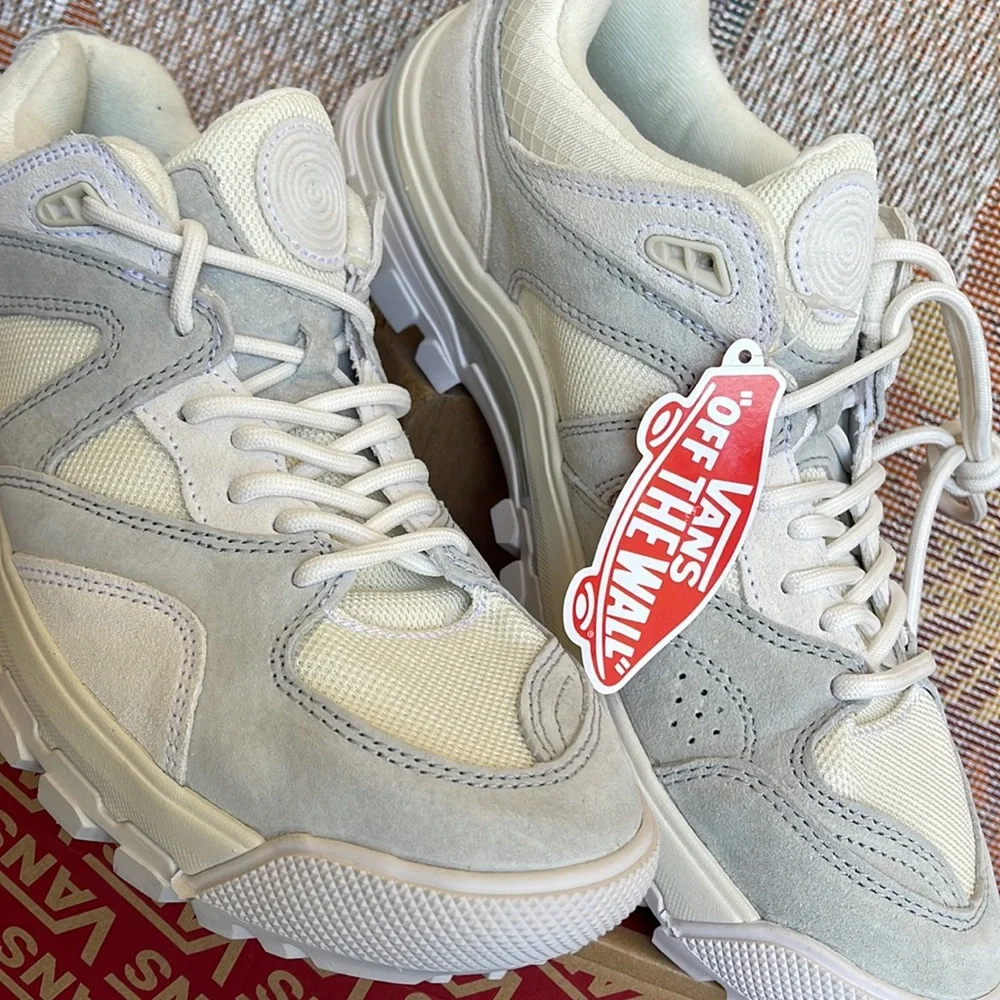 Vans Men’s Amzn Trailhead
Blanc De Blancmarshmallow
VN0A7TO2ASJ
Sneakers G - Picture 8 of 16